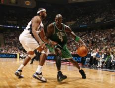 G2引发争议！，字母哥官方宣布晋级下一阶段新规气势如虹延续